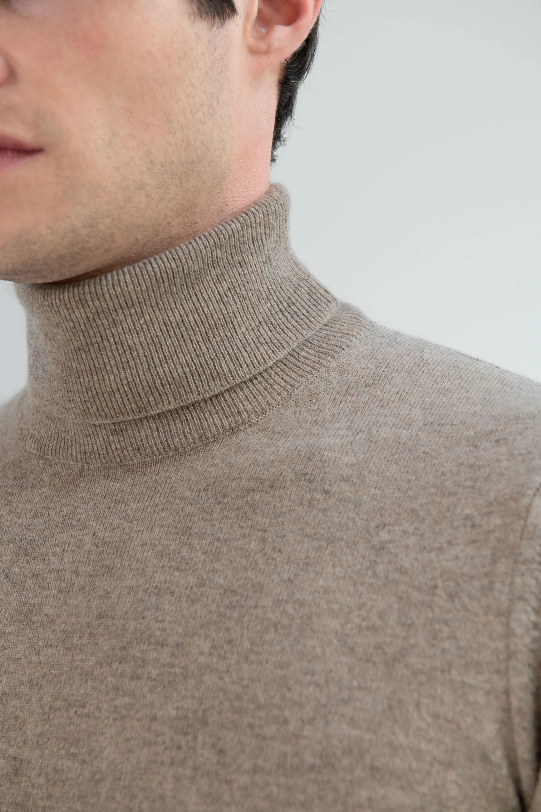 Taupe cashmere turtleneck – Made in italy